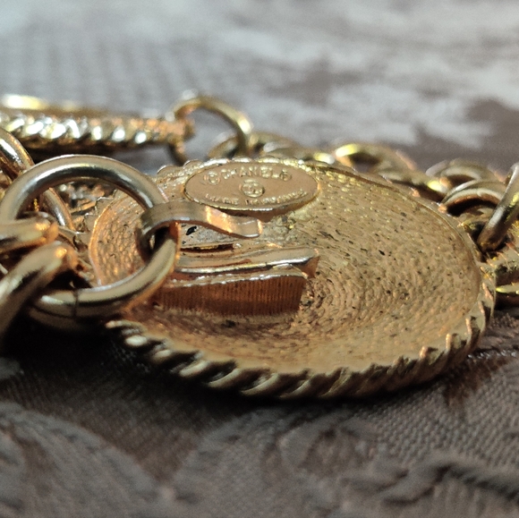 Authentic CHANEL Equestrian Medallion Belt/Long Necklace - Picture 10 of 15